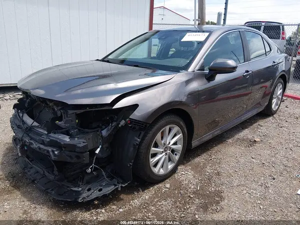 4T1C11AK8NU053315 2022 TOYOTA CAMRY - Image 2