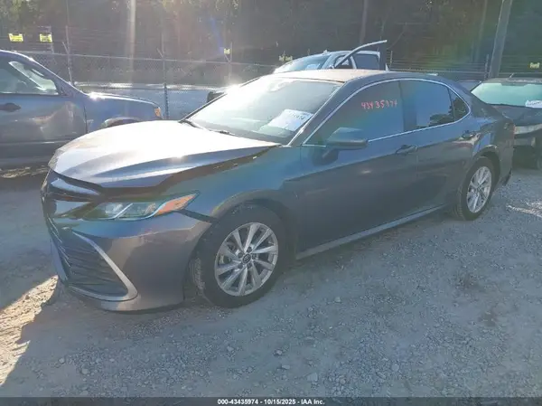 4T1C11AK8NU066274 2022 TOYOTA CAMRY - Image 2