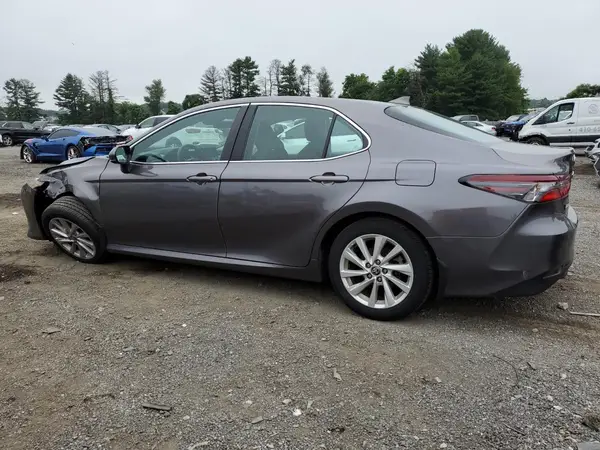 4T1C11AK8NU071779 2022 TOYOTA CAMRY - Image 2