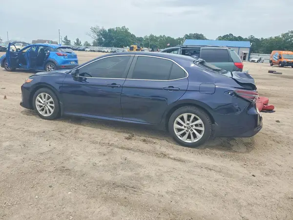 4T1C11AK8NU073399 2022 TOYOTA CAMRY - Image 2