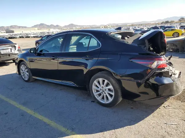 4T1C11AK8NU624012 2022 TOYOTA CAMRY - Image 2