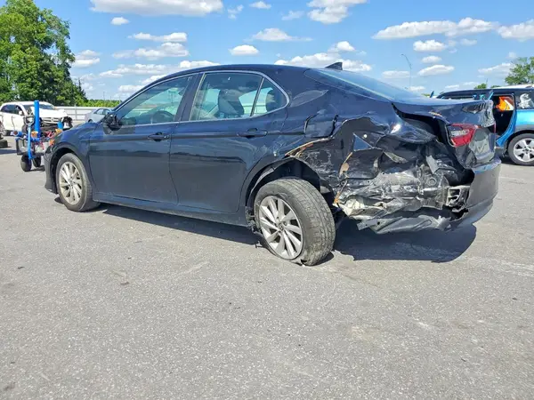 4T1C11AK8NU625502 2022 TOYOTA CAMRY - Image 2