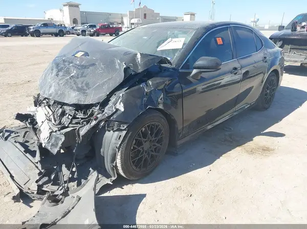 4T1C11AK8NU632255 2022 TOYOTA CAMRY - Image 2
