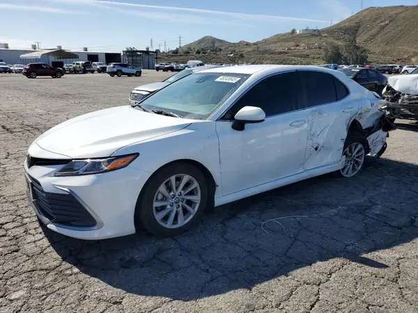 4T1C11AK8NU634037 2022 TOYOTA CAMRY - Image 1
