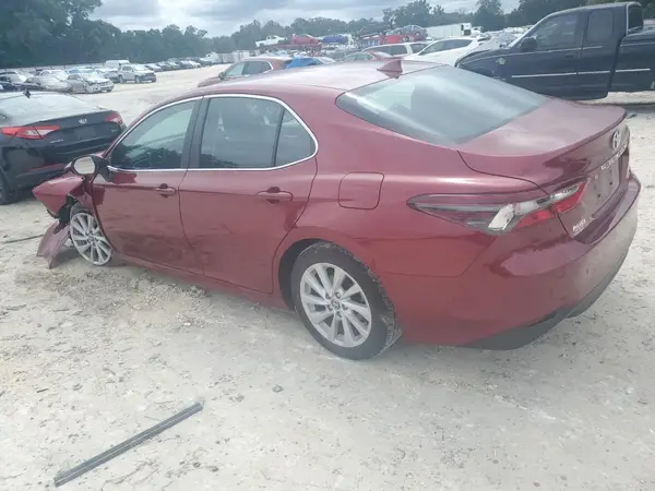 4T1C11AK8NU634989 2022 TOYOTA CAMRY - Image 2