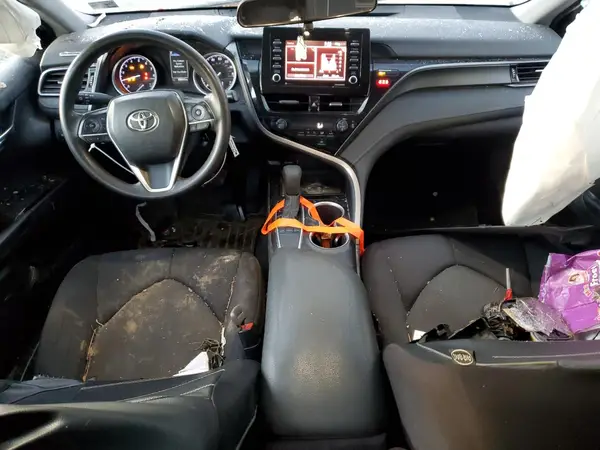 4T1C11AK8NU638220 2022 TOYOTA CAMRY - Image 8