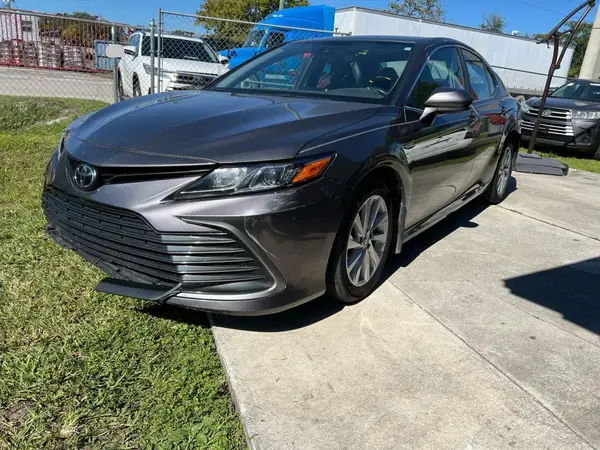 4T1C11AK8NU643627 2022 TOYOTA CAMRY - Image 2