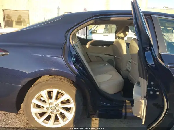 4T1C11AK8NU644535 2022 TOYOTA CAMRY - Image 8