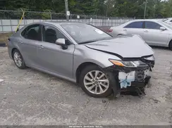 4T1C11AK8NU646589 2022 TOYOTA CAMRY