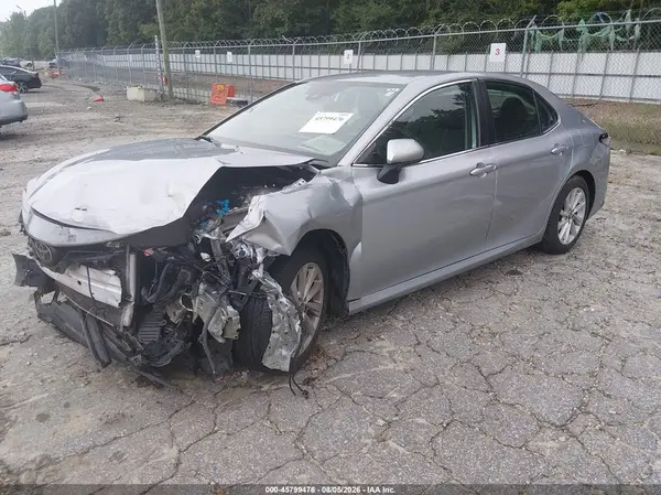 4T1C11AK8NU646589 2022 TOYOTA CAMRY - Image 2