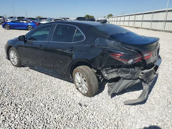 4T1C11AK8NU647158 2022 TOYOTA CAMRY - Image 2