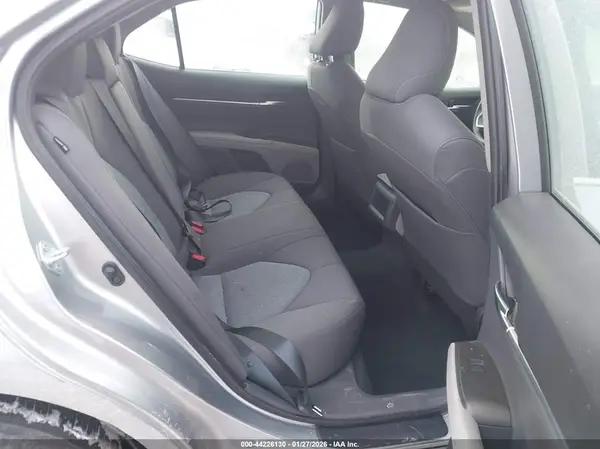 4T1C11AK8NU647256 2022 TOYOTA CAMRY - Image 8