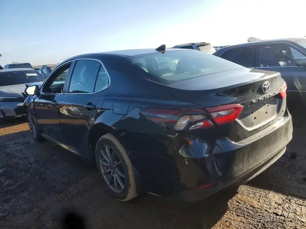 4T1C11AK8NU657639 2022 TOYOTA CAMRY - Image 2