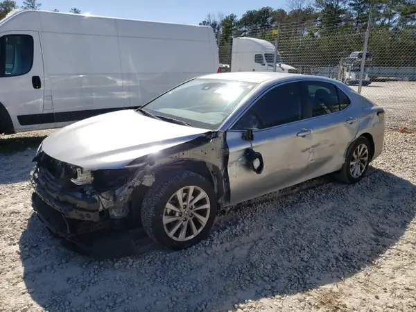 4T1C11AK8NU657642 2022 TOYOTA CAMRY - Image 1
