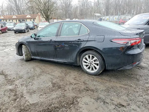 4T1C11AK8NU664347 2022 TOYOTA CAMRY - Image 2