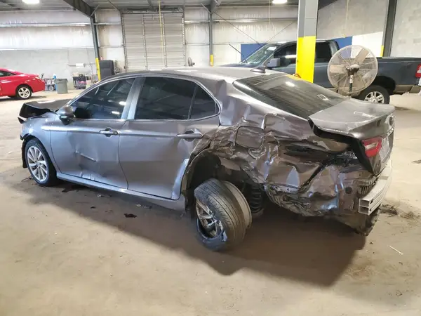4T1C11AK8NU674134 2022 TOYOTA CAMRY - Image 2
