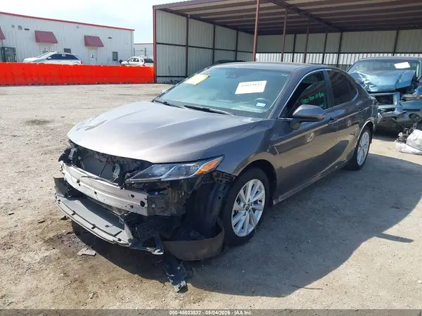 4T1C11AK8NU675820 2022 TOYOTA CAMRY - Image 2