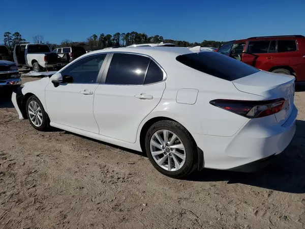 4T1C11AK8NU684338 2022 TOYOTA CAMRY - Image 2