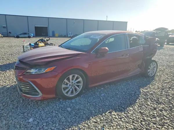 4T1C11AK8NU685764 2022 TOYOTA CAMRY - Image 1