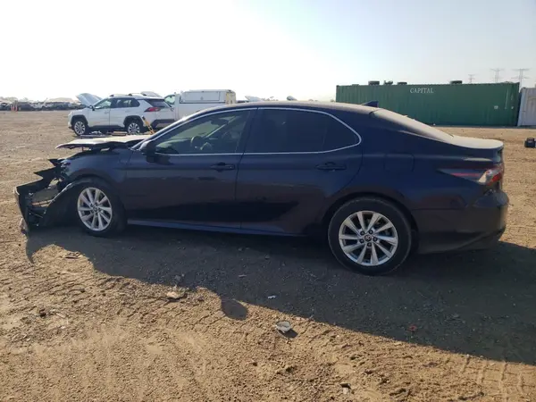 4T1C11AK8NU685926 2022 TOYOTA CAMRY - Image 2
