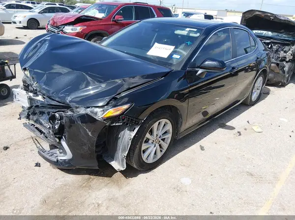 4T1C11AK8NU691080 2022 TOYOTA CAMRY - Image 2