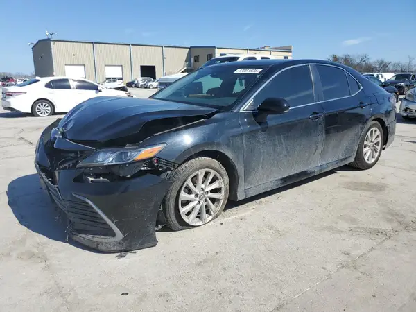4T1C11AK8NU691869 2022 TOYOTA CAMRY - Image 1