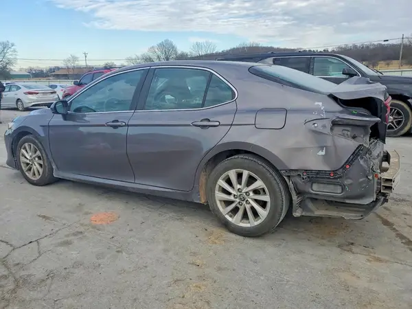 4T1C11AK8NU698546 2022 TOYOTA CAMRY - Image 2
