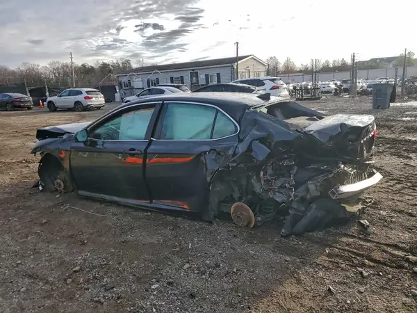 4T1C11AK8NU709853 2022 TOYOTA CAMRY - Image 2
