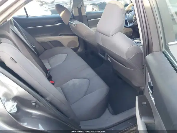 4T1C11AK8NU713899 2022 TOYOTA CAMRY - Image 8