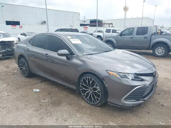 4T1C11AK8PU132325 2023 TOYOTA CAMRY - Image 1