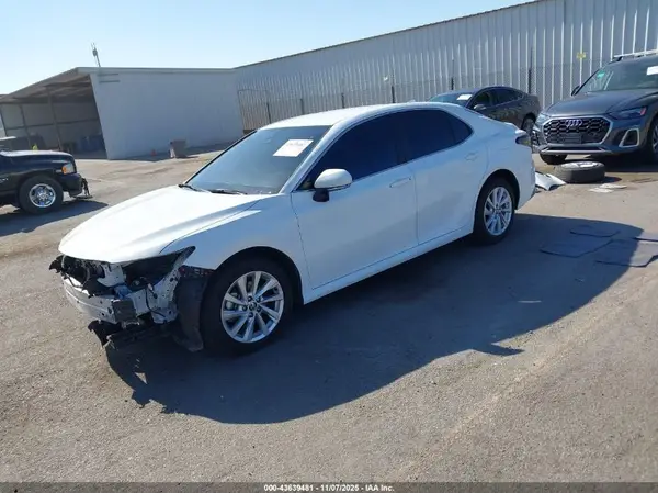 4T1C11AK8PU150209 2023 TOYOTA CAMRY - Image 2