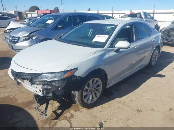 4T1C11AK8PU174204 2023 TOYOTA CAMRY - Image 2