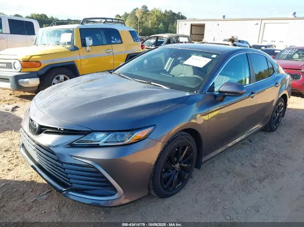 4T1C11AK8PU745402 2023 TOYOTA CAMRY - Image 2