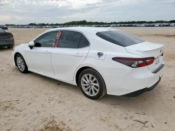 4T1C11AK8PU747635 2023 TOYOTA CAMRY - Image 2