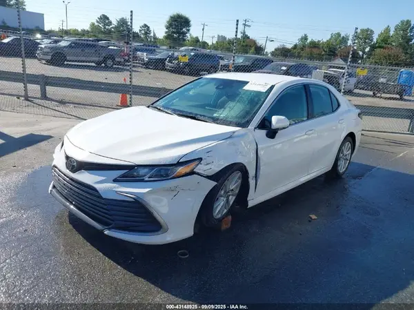 4T1C11AK8PU825699 2023 TOYOTA CAMRY - Image 2