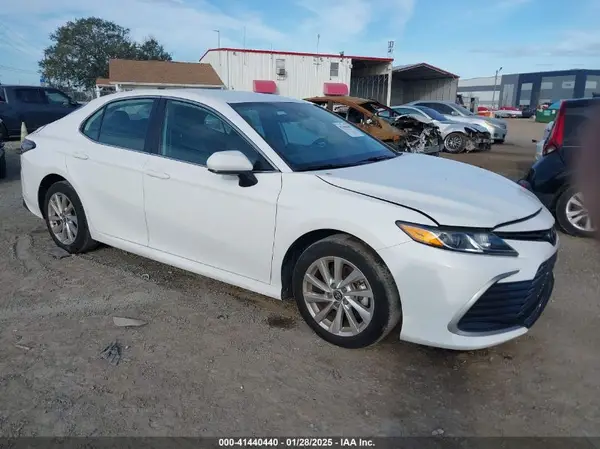 4T1C11AK8RU192642 2024 TOYOTA CAMRY - Image 1
