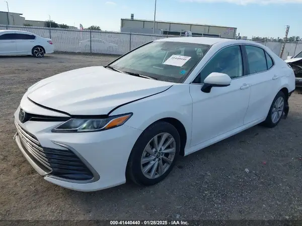 4T1C11AK8RU192642 2024 TOYOTA CAMRY - Image 2