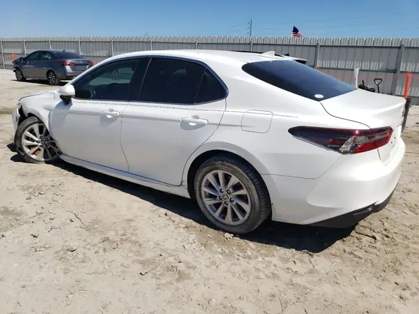 4T1C11AK8RU200805 2024 TOYOTA CAMRY - Image 2