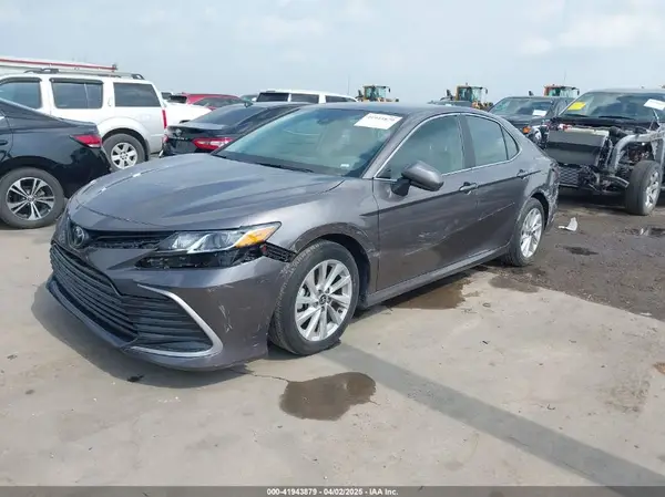 4T1C11AK8RU203977 2024 TOYOTA CAMRY - Image 2