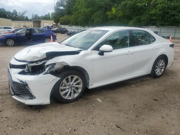 4T1C11AK8RU207799 2024 TOYOTA CAMRY - Image 1