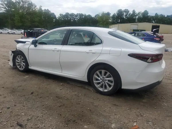 4T1C11AK8RU207799 2024 TOYOTA CAMRY - Image 2
