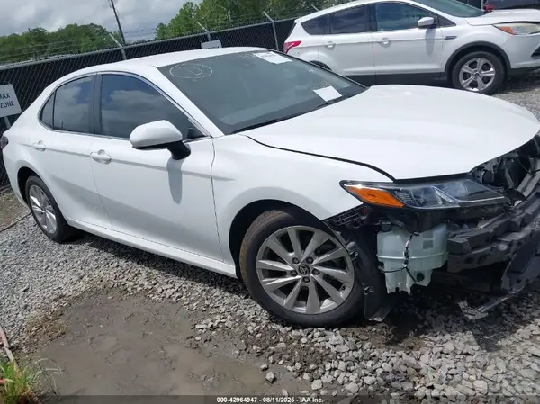 4T1C11AK8RU221234 2024 TOYOTA CAMRY - Image 1