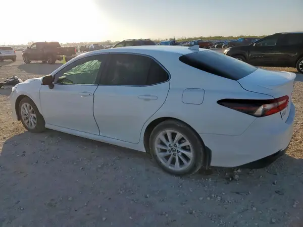 4T1C11AK8RU234324 2024 TOYOTA CAMRY - Image 2