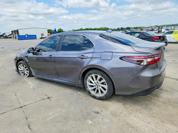 4T1C11AK8RU261040 2024 TOYOTA CAMRY - Image 2