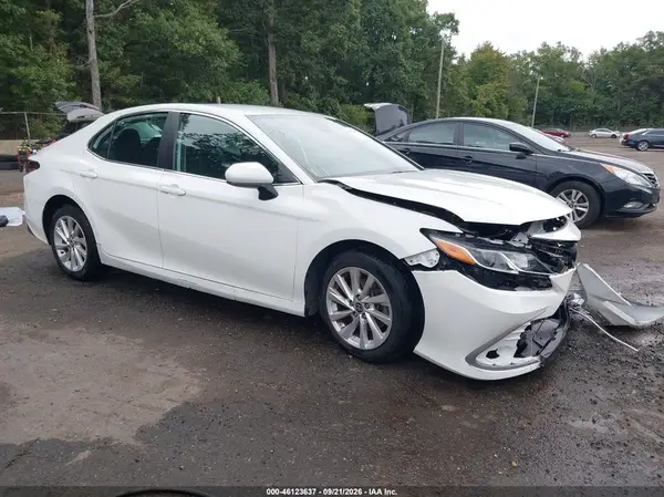 4T1C11AK8RU855658 2024 TOYOTA CAMRY - Image 1