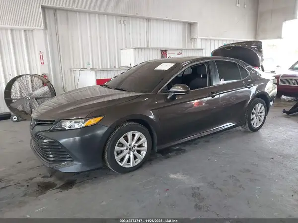4T1C11AK9LU316330 2020 TOYOTA CAMRY - Image 2