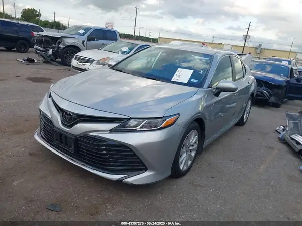 4T1C11AK9LU341955 2020 TOYOTA CAMRY - Image 2