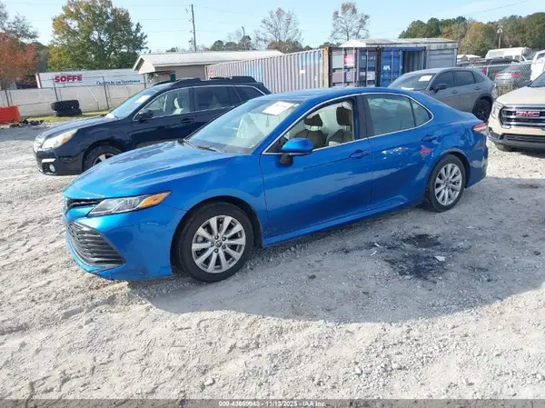 4T1C11AK9LU379525 2020 TOYOTA CAMRY - Image 2