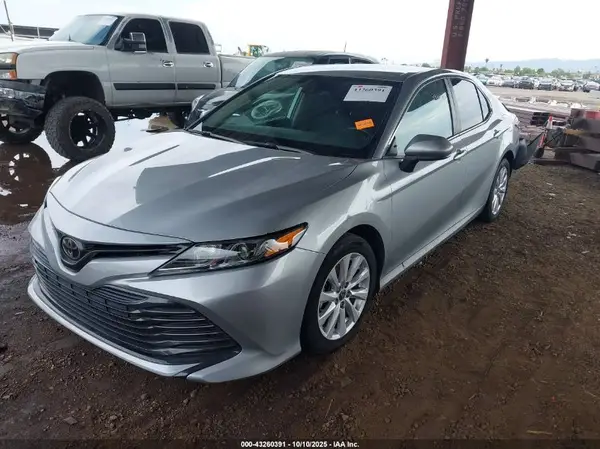 4T1C11AK9LU379797 2020 TOYOTA CAMRY - Image 2