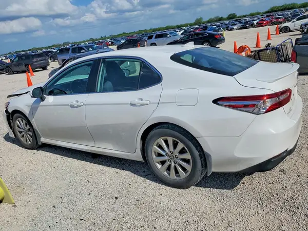 4T1C11AK9LU401796 2020 TOYOTA CAMRY - Image 2